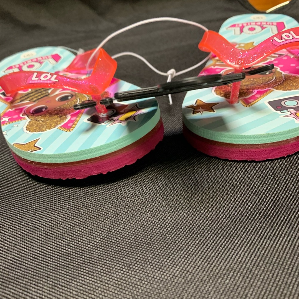 Light-up L.O.L flip flops - Picture 4 of 6